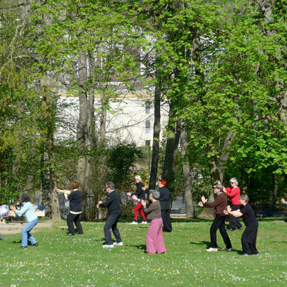 Saison 2013/2014 - Mai - Avon Parc de Bel Ébat  "Taï-chi en liberté"